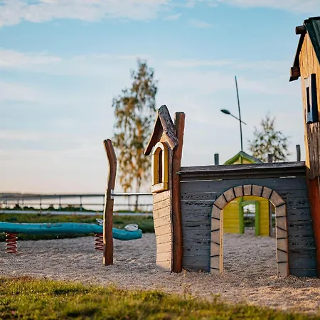 Breeze Retreat, Ботель *