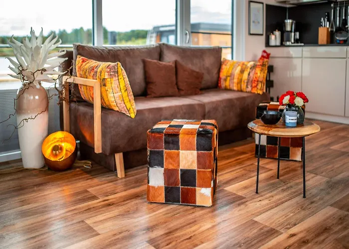 Breeze Retreat, Klitten