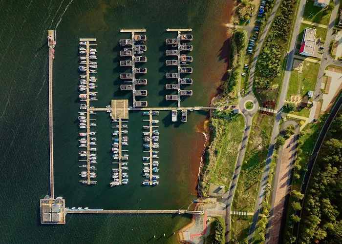 Breeze Retreat, Klitten