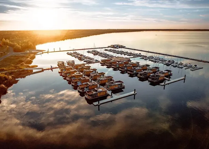 Breeze Retreat, Klitten