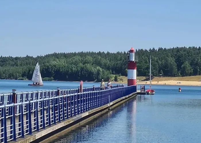 Breeze Retreat, 船屋