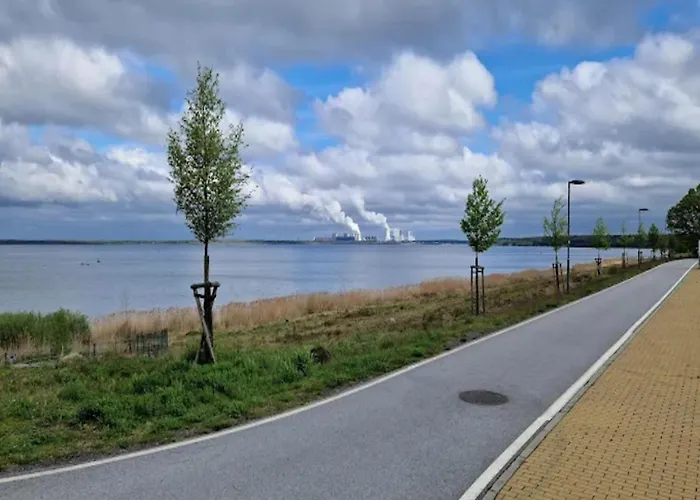 Breeze Retreat, Klitten